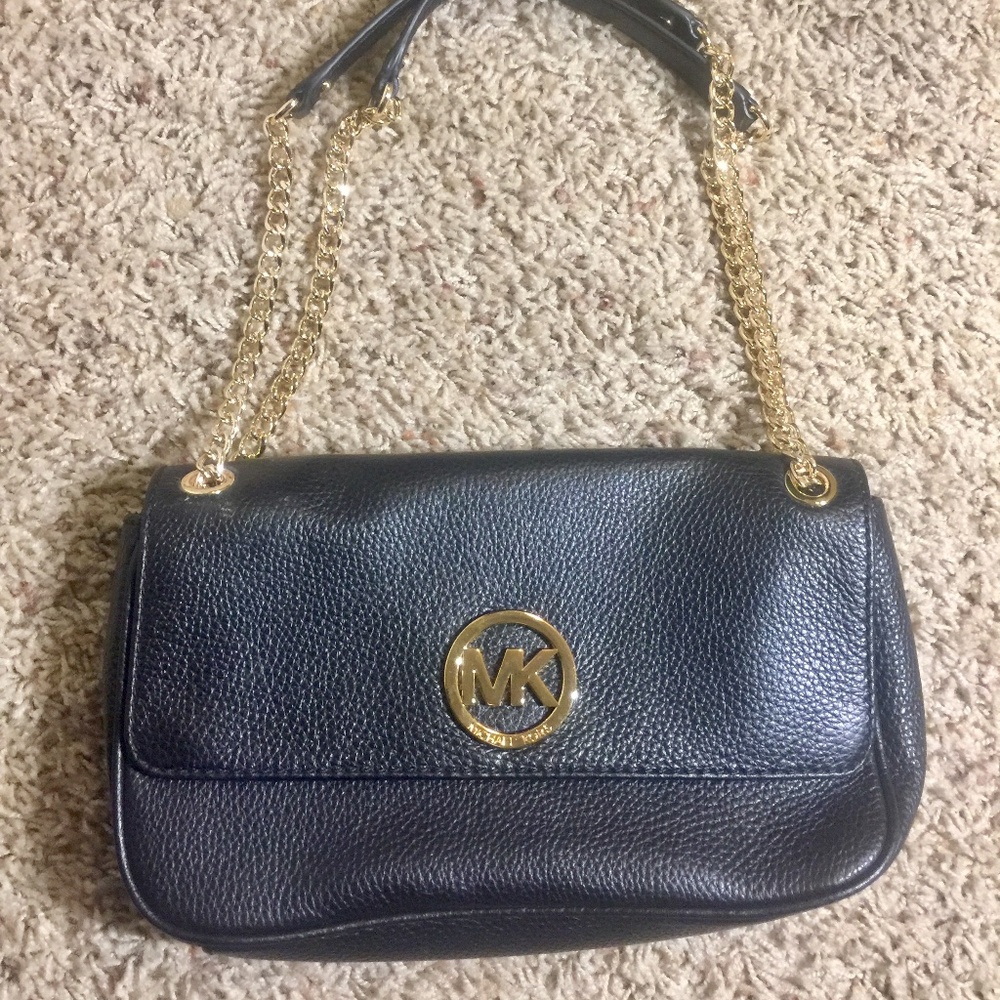 Cute Michael Kors purse like NEW